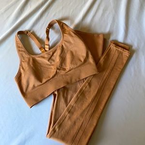Fabletics Workout Set